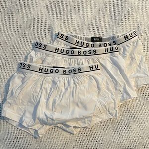 Mens Hugo Boss white cotton blend trunks, sz M NWOT, sold individually